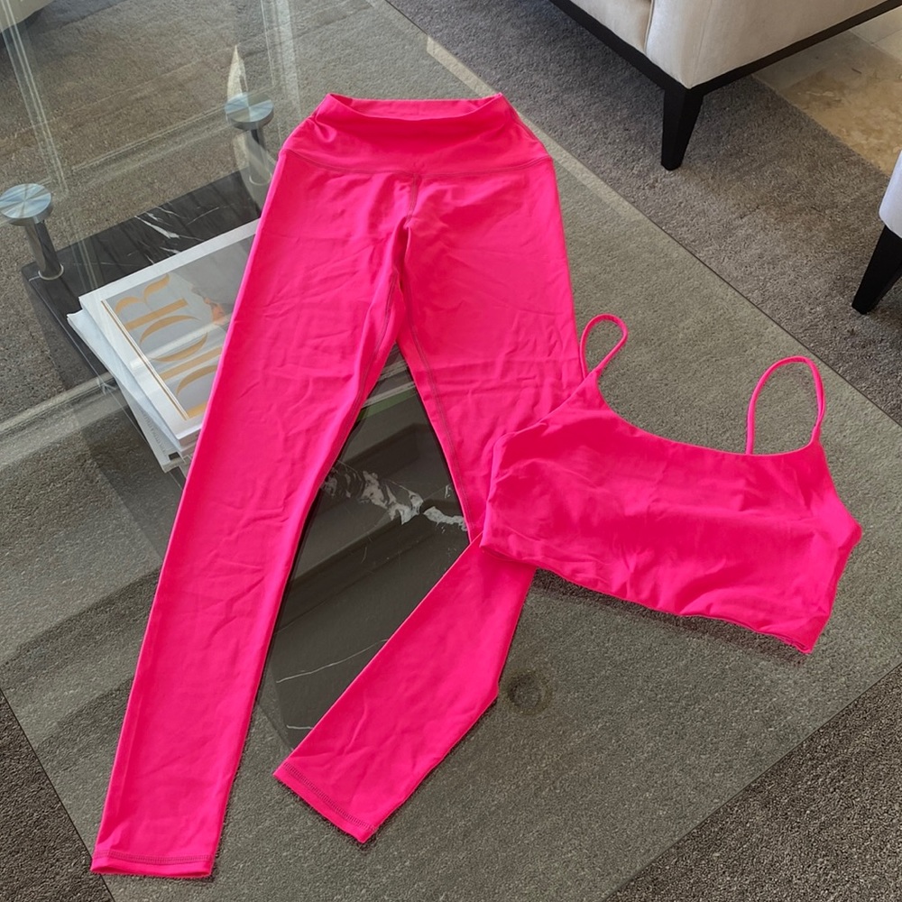 Alice and Olivia Barbie hot pink workout leggings and bra top worn once. Size XS